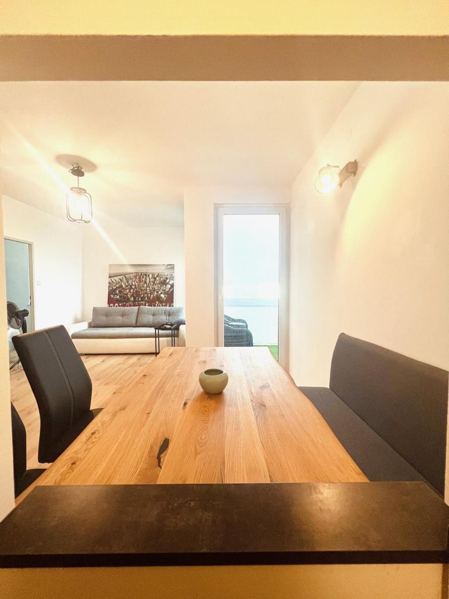 Mit Wunderschoenem Seeblick Apartment
